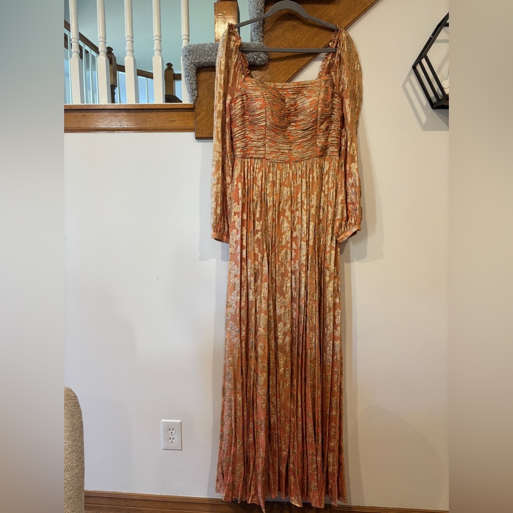 NWT Sherri Hill Long Sleeve Coral Floral Metallic Formal Gown - 14 - Style 53461